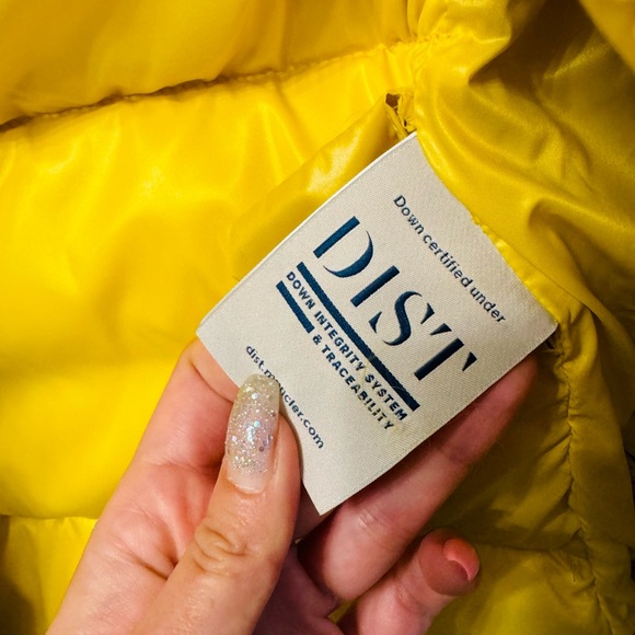 Yellow Moncler Vest (1 / US SM) - Picture 2 of 8